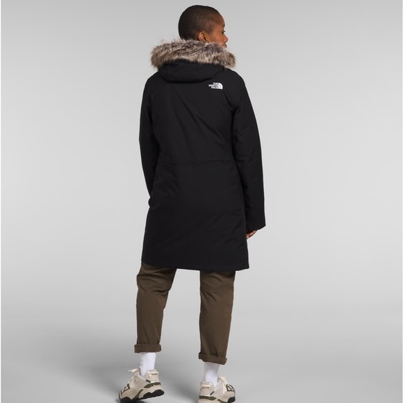The North Face Women’s Arctic Parka - Picture 2 of 6